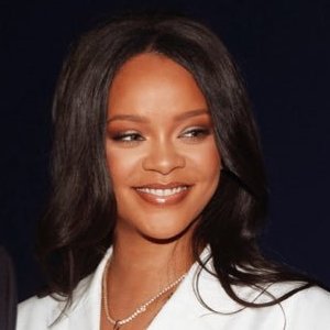 Fenty (fashion house) - Wikipedia